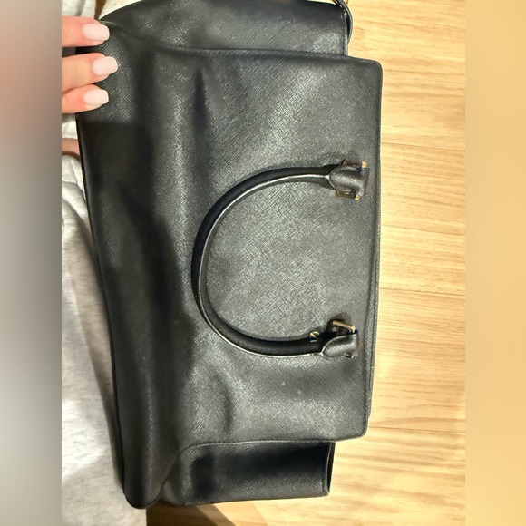 Michael Kors Elegant Black Satchel - Picture 4 of 4